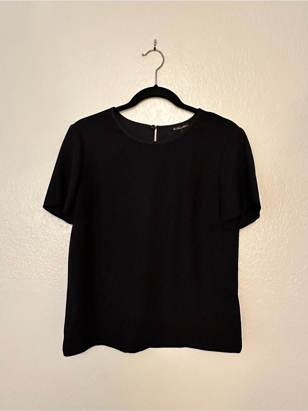Brooks Brothers Short Sleeve Blouse Back Keyhole Black Preppy
